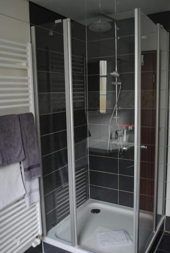 Bathroom 5, Hotel Garni Nolting, Wittmund