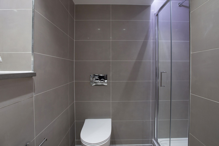 Bathroom 2, Elephant and Castle by Allô Housing, London