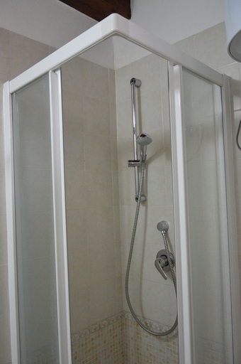 Bathroom 3, Masseria La Chiusa, Palermo