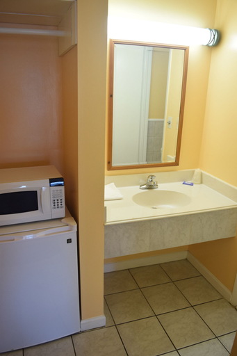 Bathroom 4, Fort Eustis Inn, Newport News