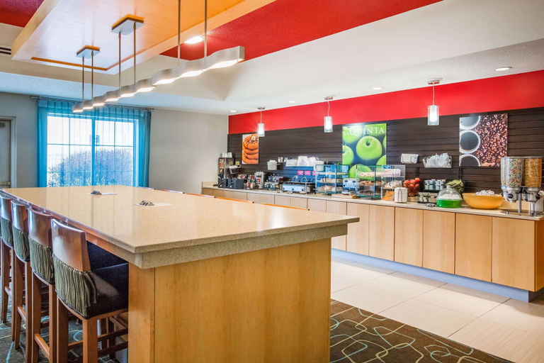Food & Drinks 5, La Quinta Inn & Suites by Wyndham North Platte, Lincoln