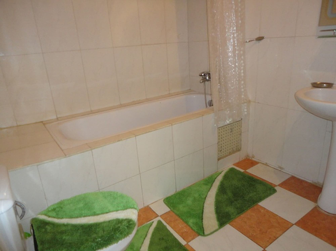 Bathroom 3, Stay.plus Apartment Mamelles Phare, Dakar
