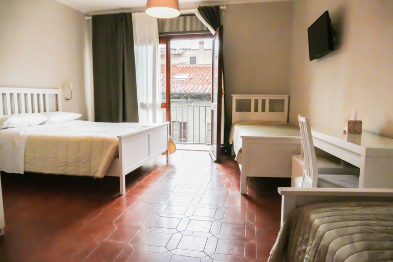 Bedroom 3, Gialel Pisa, Pisa