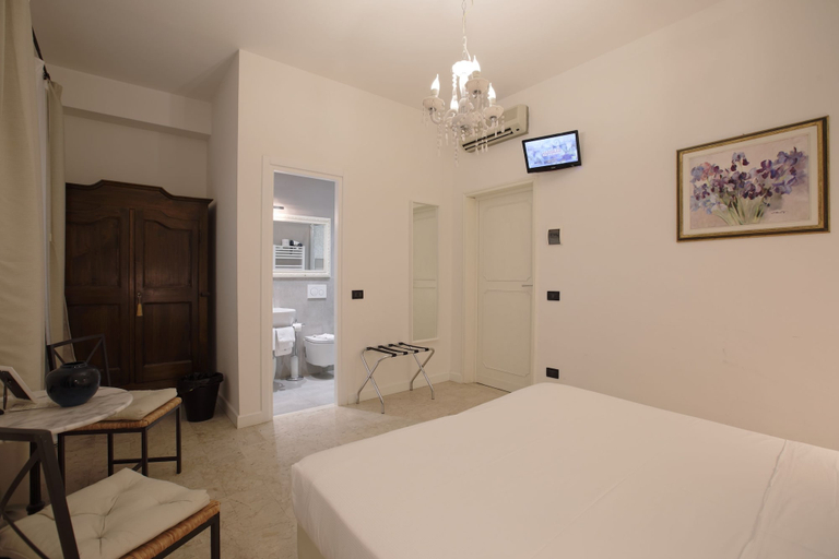 Bedroom 4, Badia Fiorentina, Florence