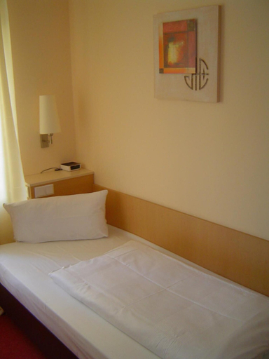 Bedroom 3, Atomis Hotel Düsseldorf City, Düsseldorf