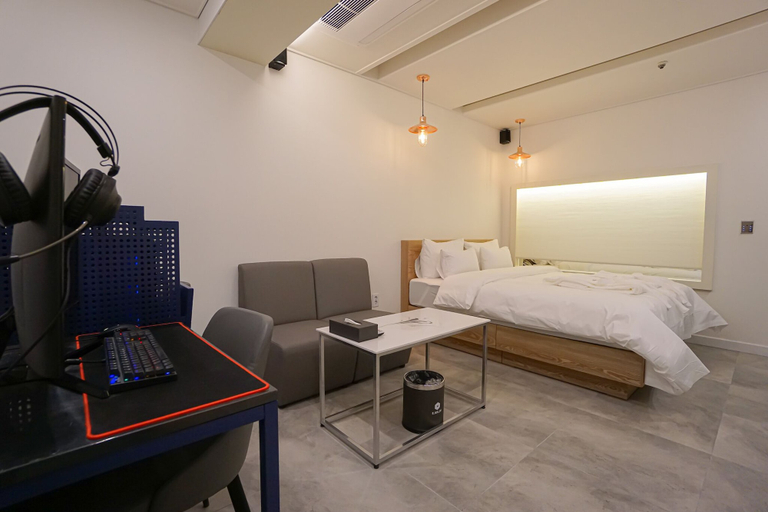 Bedroom 2, E.Kklim Classic Hotel, Pyeongtaek