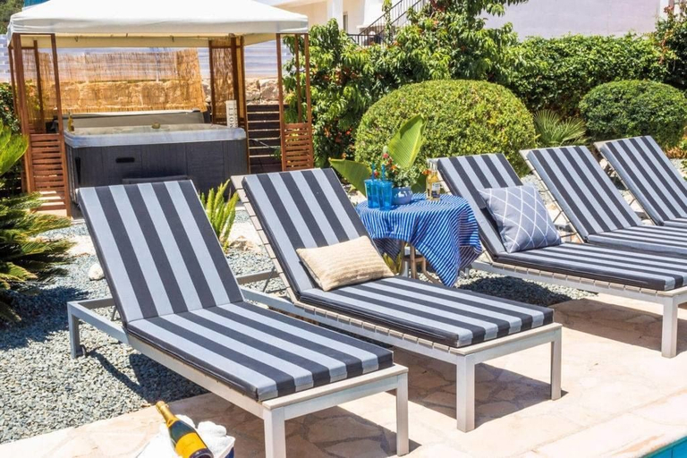 Others 5, Villa Linda