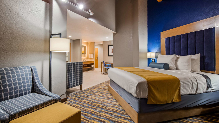 Bedroom 3, Best Western DeWitt, Clinton