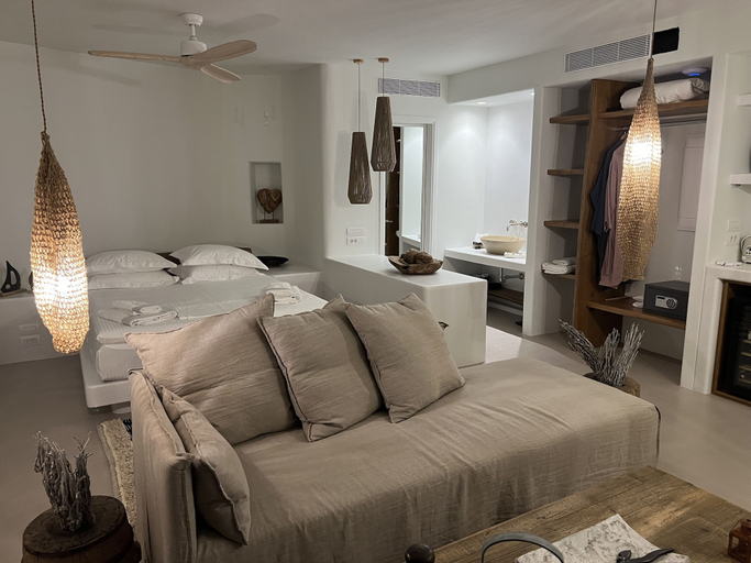 Bedroom 4, Zetine Suites Sikinos, South Aegean