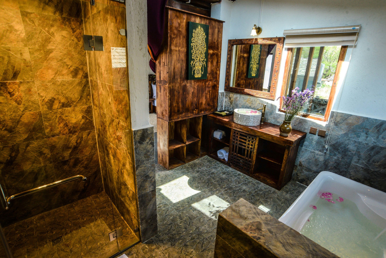 Bathroom 5, Shangri-La E-Outfitting Boutique Hotel, Dêqên Tibetan