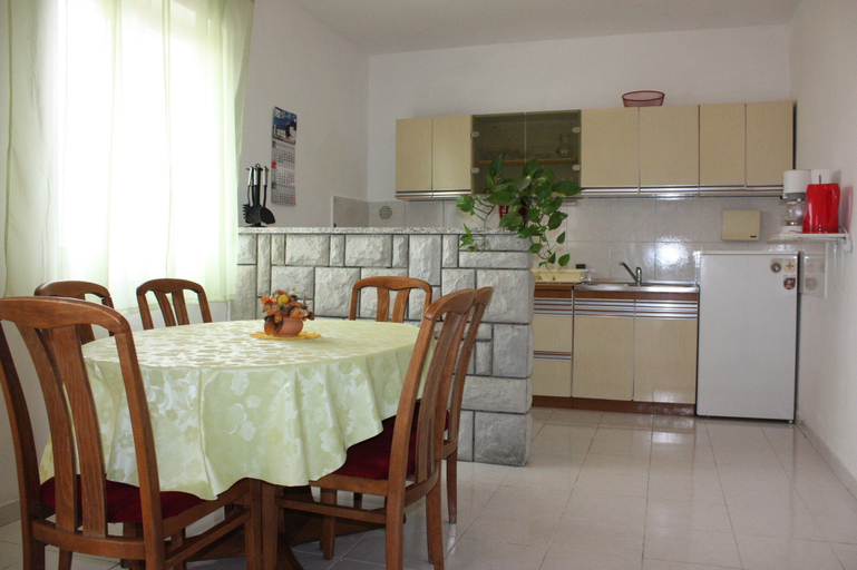 Others 4, Nives Apartment, Pag