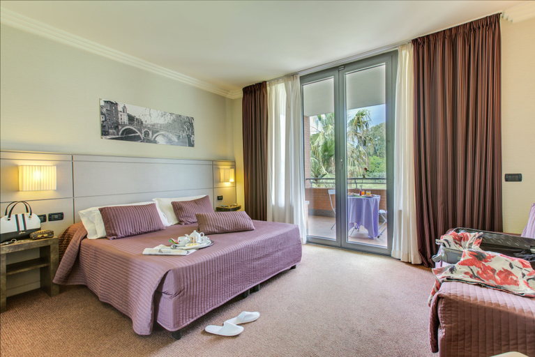 Bedroom 3, Ardeatina Park Hotel, Rome