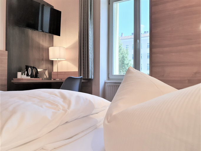 Bedroom 4, Melarose Feng Shui Hotel, Berlin