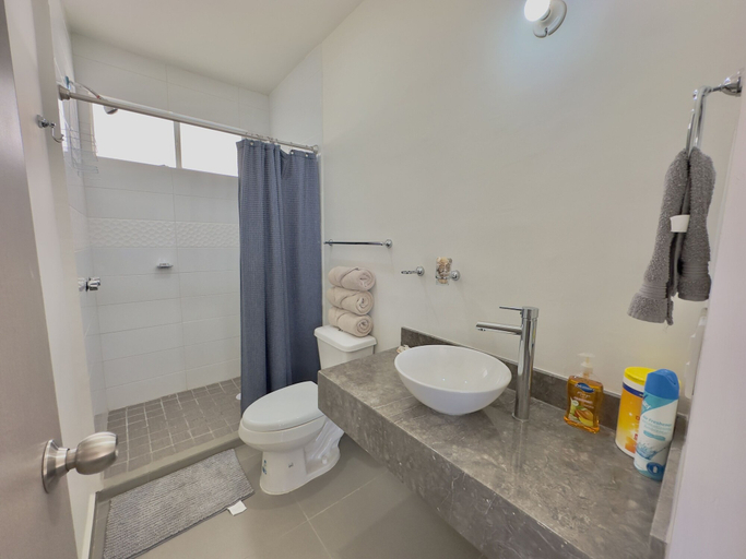 Bathroom 4, Mareta Apartments, Mazatlán