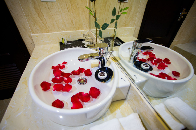 Bathroom 4, Top Hotel, Từ Liêm