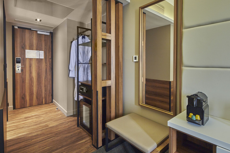 Bedroom 5, Hôtel l'Elysée Val d'Europe, Seine-et-Marne
