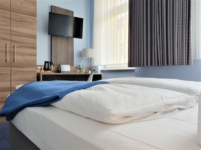 Bedroom 4, Melarose Feng Shui Hotel, Berlin