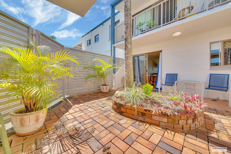 Exterior & Views, Driftwood On The Beach, Livingstone - Pt B