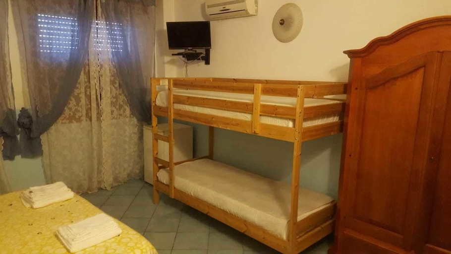 Bedroom 2, Morgan Hotel, Taranto