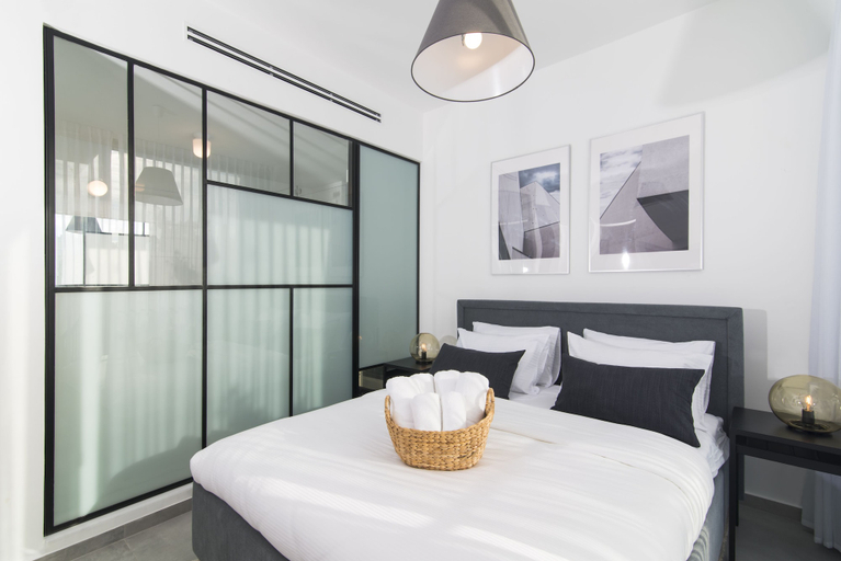 Bedroom 2, Mr. Allenby - By TLV2GO