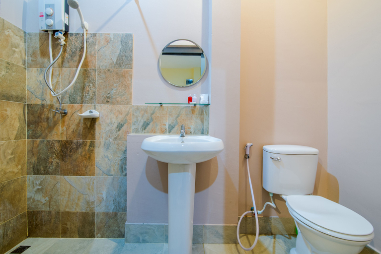 Bathroom 4, Samsha Guesthouse, Hua Hin