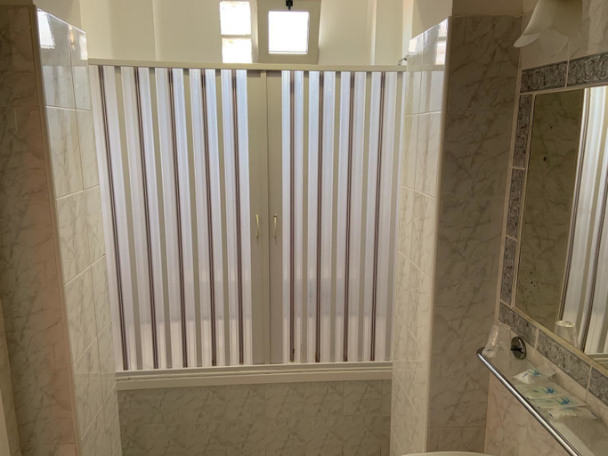Bathroom 4, Lungomare Hotel, Reggio Di Calabria