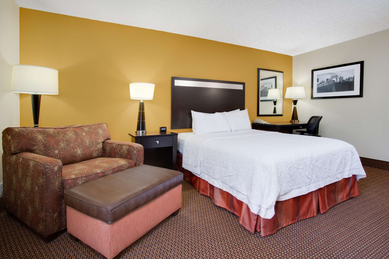 Bedroom 4, Hampton Inn Pittsburgh/West Mifflin, Allegheny