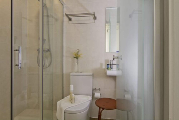 Bathroom 4, Som Nit Born, Barcelona