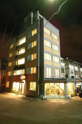 Exterior & Views 2, Flower Say Homestay, Hualien