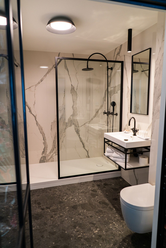 Bathroom 4, Hotel Iris, West-Vlaanderen