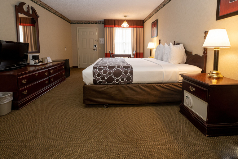 Bedroom 3, Hilltop Inn Suites North Stonington, New London
