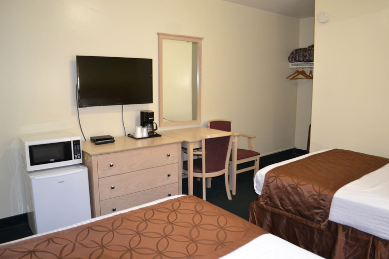 Bedroom 2, Passport Inn - By The Falls NY, Niagara