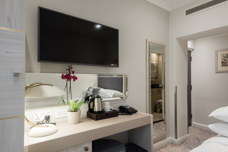 Bedroom 3, Blandford Hotel, London