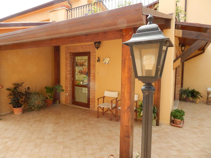 Exterior & Views 2, Angelucci Agriturismo con Camere e Agri Camping, Chieti