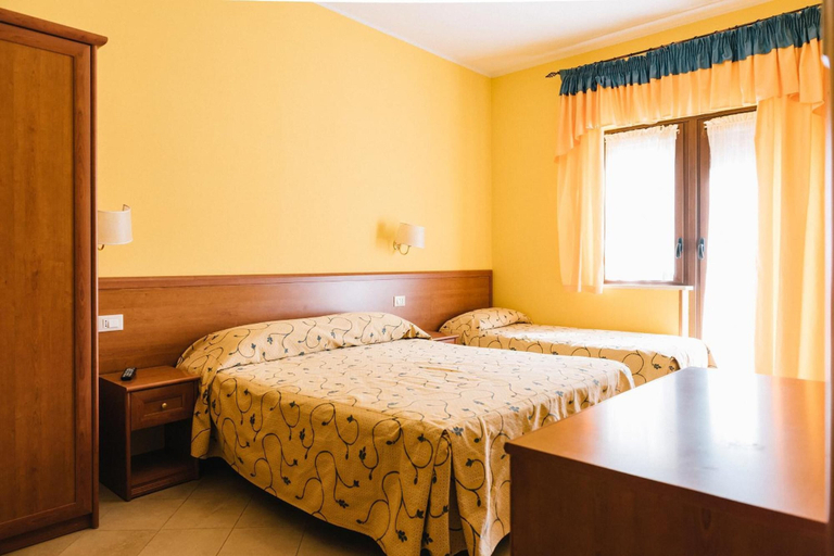 Bedroom 4, Hotel Nilde, L'Aquila