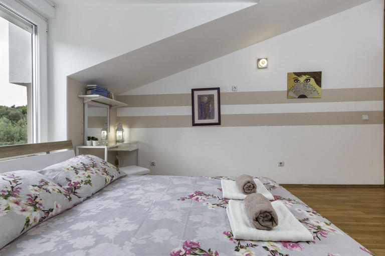 Bedroom 2, Villa Sunshine, Pula
