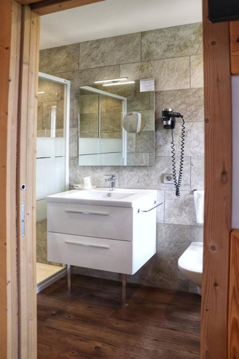 Bathroom 4, Hotel Panorama Wellness & Resort, Trento