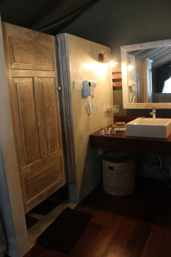 Bathroom 5, Flameback Eco Lodge, Thissamaharama