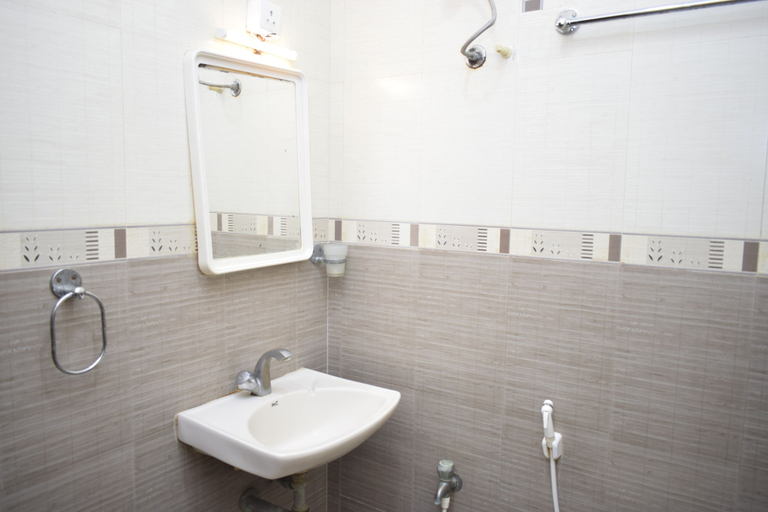 Bathroom 5, Ramana Residency, Puducherry