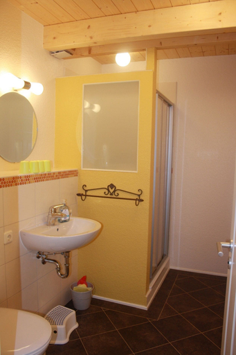 Bathroom 3, Bauernhof Serck, Ostholstein