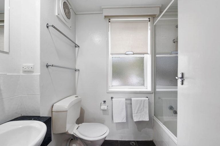 Bathroom 4, Coach House Launceston, Launceston - Pt B