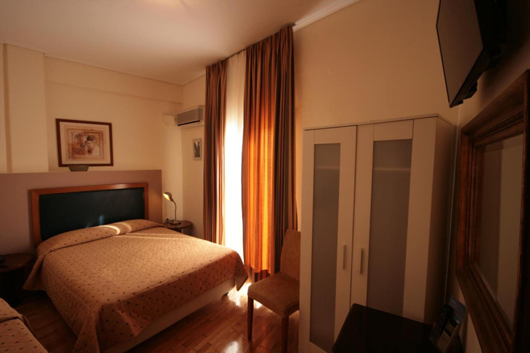 Bedroom 4, Adams Hotel, Attica