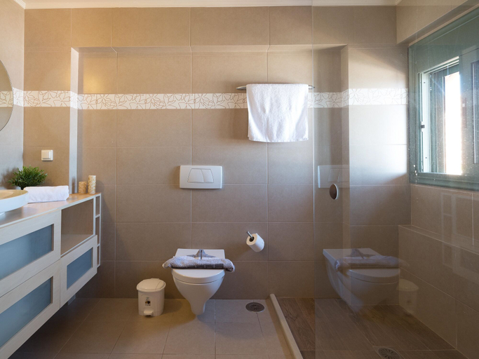 Bathroom 4, Eolos, Crete