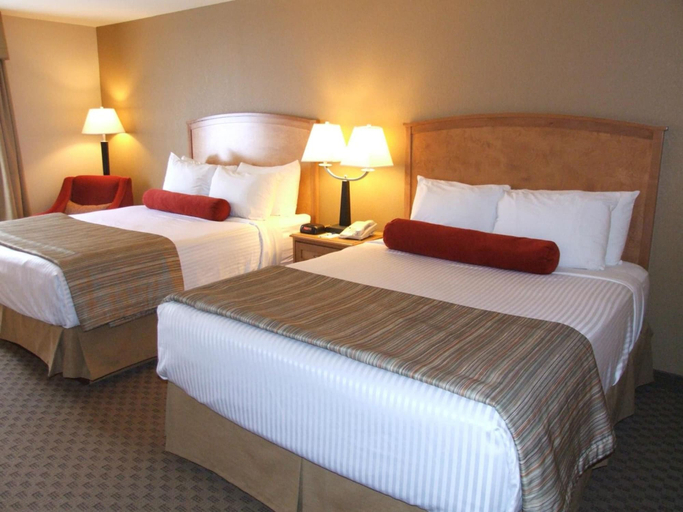 Bedroom 2, Mountain Retreat Hotel, Squamish-Lillooet