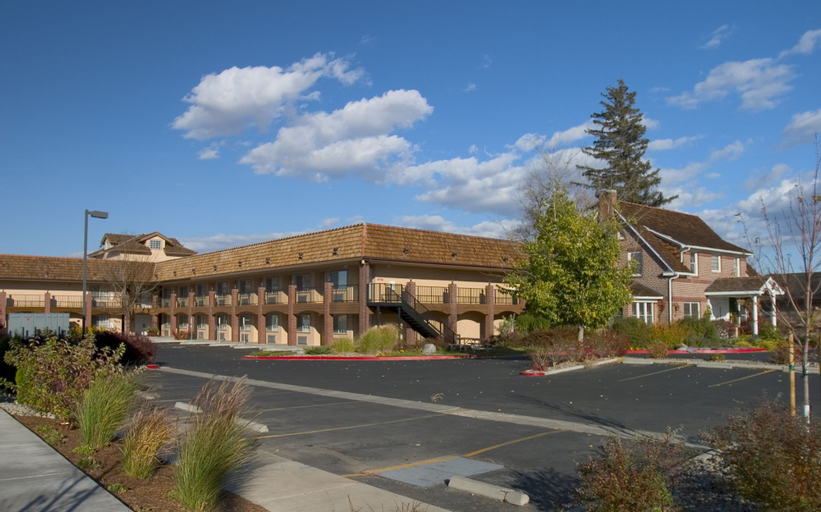 Carson Valley Motor Lodge & Suites, Douglas