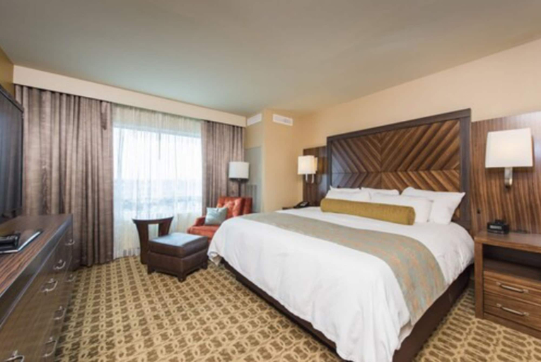 Bedroom 3, Apache Casino Hotel, Comanche