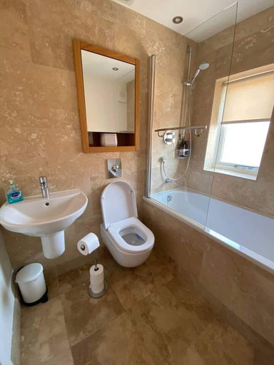 Bathroom 4, Immaculate 2-bed Apartment in York City Centre, York