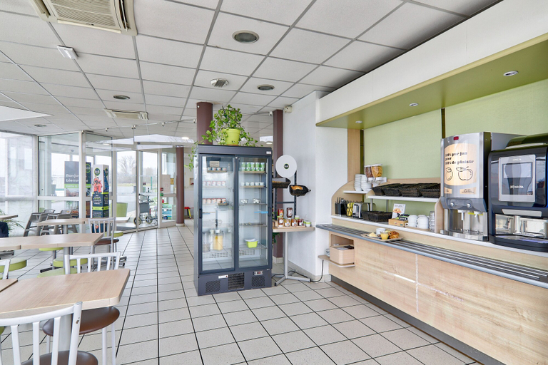 Food & Drinks 5, B&B HOTEL Montluçon Saint-Victor, Allier