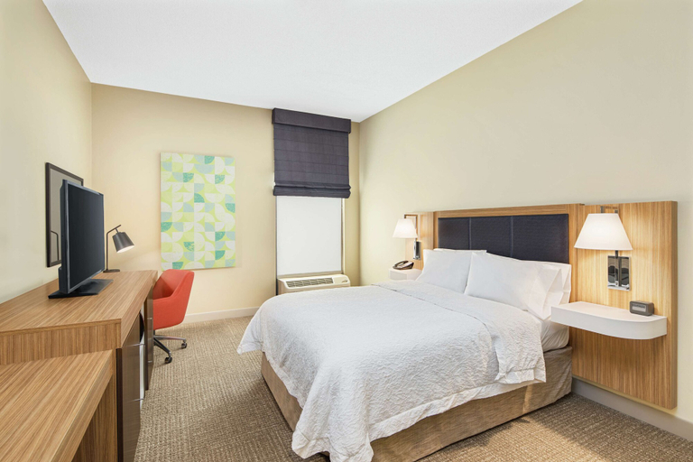 Bedroom 3, Hampton Inn Thomasville, Thomas