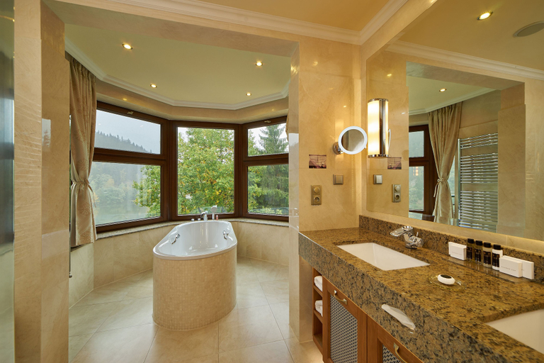 Bathroom 5, Retro Riverside Wellness Resort, Karlovy Vary